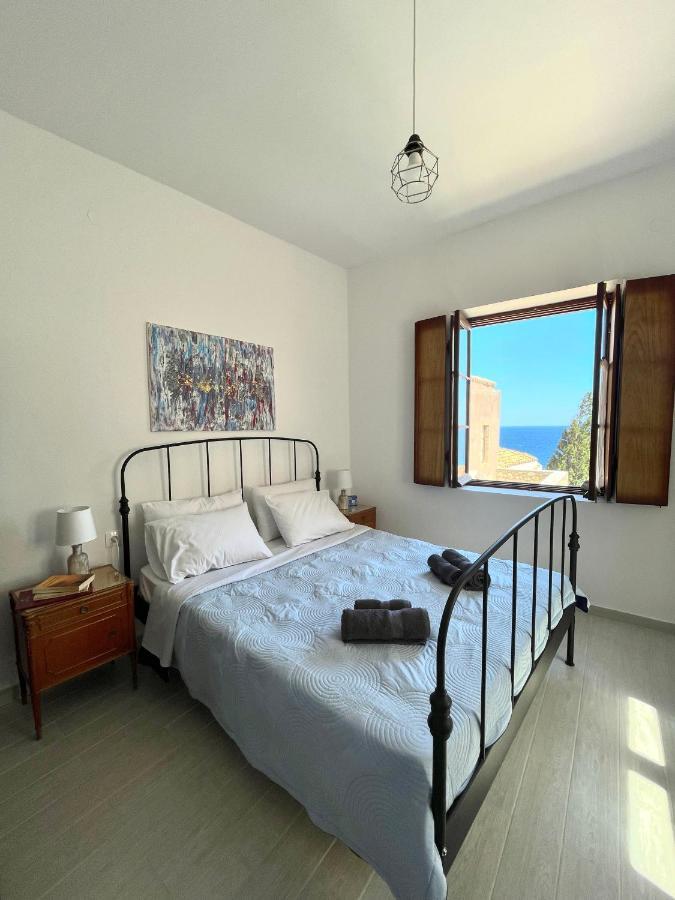 Ritsos Family Apartment Monemvasía Buitenkant foto