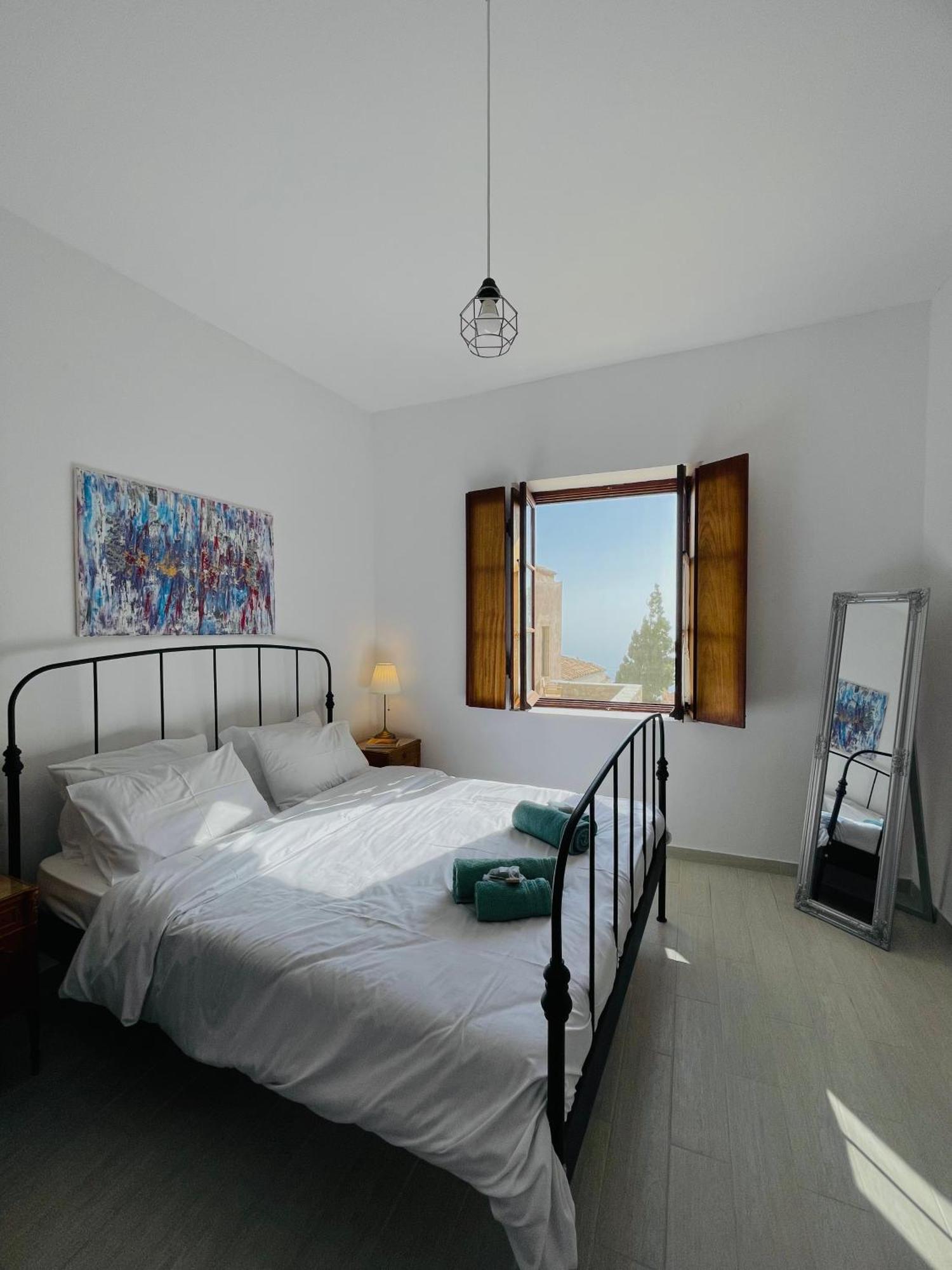 Ritsos Family Apartment Monemvasía Buitenkant foto